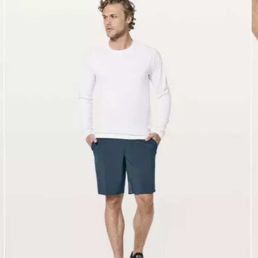 Lululemon T.H.E. Short *Linerless 9"Mach Blue Sz L
